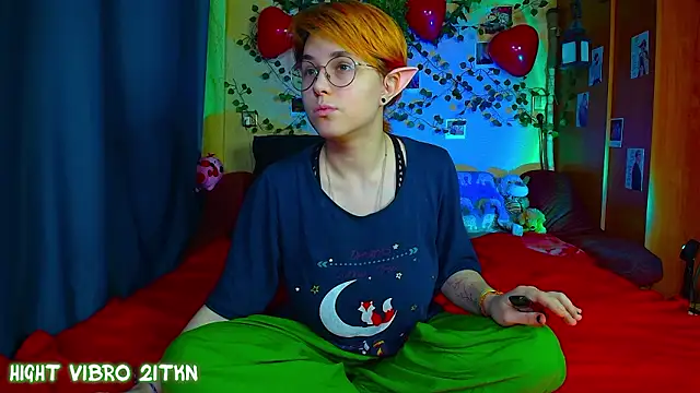 Snapshot of TrickyKitsune chatting on 03.02.26 TrickyKitsune online show from 03.02.26