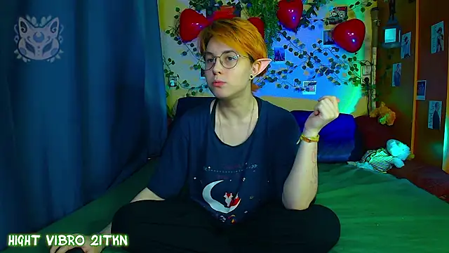Snapshot of TrickyKitsune chatting on 03.07.26 TrickyKitsune online show from 03.07.26