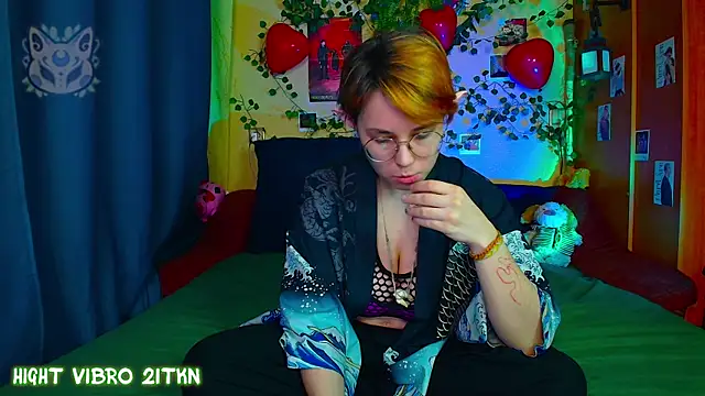 Snapshot of TrickyKitsune chatting on 03.16.26 TrickyKitsune online show from 03.16.26