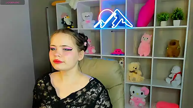 EricaElliott online show from 02.17.25