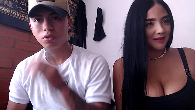 Snapshot of Thiago_x_Sahara chatting on 01.17.25 Thiago x Sahara online show from 01.17.25