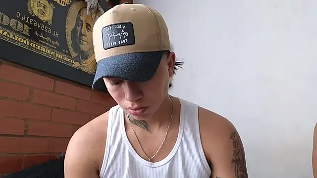 Snapshot of Thiago_x_Sahara chatting on 01.28.25 Thiago x Sahara online show from 01.28.25