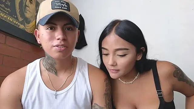 Snapshot of Thiago_x_Sahara chatting on 02.01.25 Thiago x Sahara online show from 02.01.25