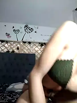 Mia WAll online show from 01.03.25