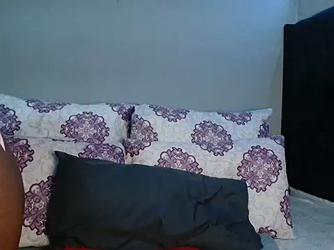 xxSexyTalia28 online show from 12.15.25