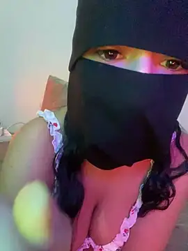 Snapshot of Hit_Jouri chatting on 01.31.25 Hit Jouri online show from 01.31.25