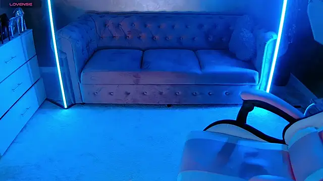 evanew  online show from 11.08.25