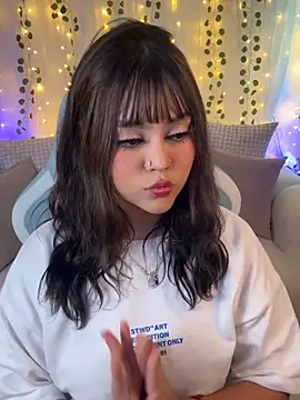 Snapshot of kath_kitty chatting on 06.17.26 kath kitty online show from 06.17.26