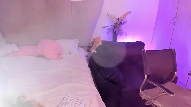 rachaeldeckard   online show from 11.16.25