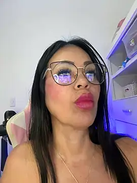 Snapshot of KarolRubi1 chatting on 02.09.25 KarolRubi1 online show from 02.09.25