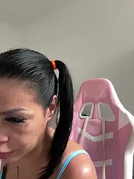 Snapshot of KarolRubi1 chatting on 03.08.25 KarolRubi1 online show from 03.08.25