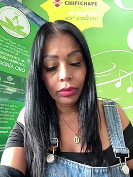 Snapshot of KarolRubi1 chatting on 03.17.25 KarolRubi1 online show from 03.17.25