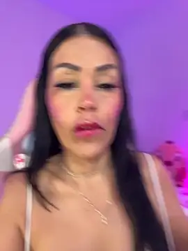 Snapshot of KarolRubi1 chatting on 10.18.25 KarolRubi1 online show from 10.18.25