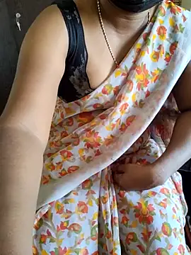 Snapshot of Tamil_roja69 chatting on 05.26.26 Tamil roja69 online show from 05.26.26