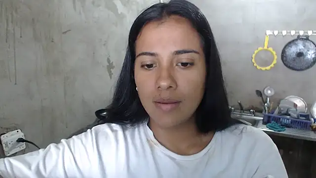 Coral0403 online show from 02.23.25