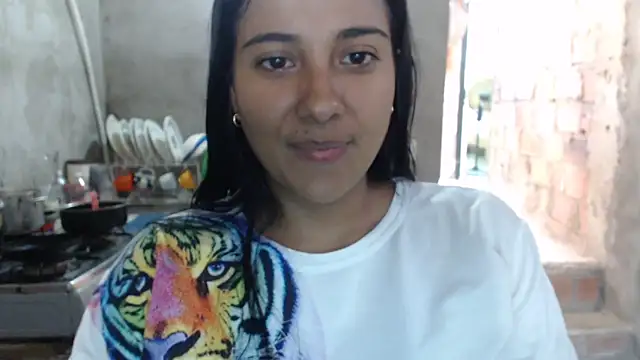 Coral0403 online show from 03.17.25