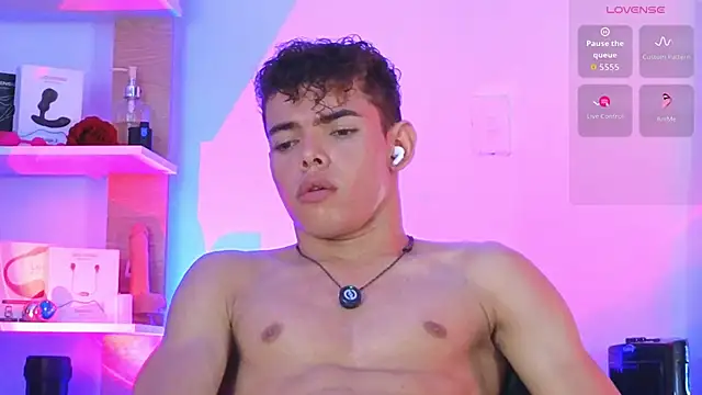 Snapshot of Nijinsky_LatinBoy chatting on 05.11.26 Nijinsky LatinBoy online show from 05.11.26