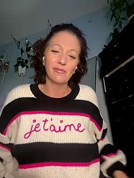 AlessasRoom online show from 11.16.25