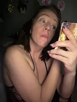 AlessasRoom online show from 04.05.26