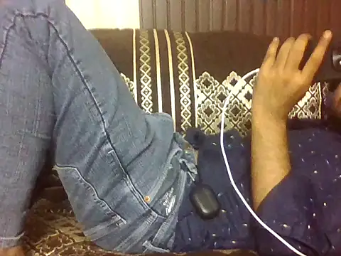 Snapshot of indihotguy chatting on 05.14.26 indihotguy online show from 05.14.26