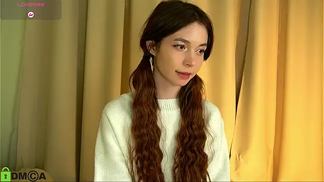 Snapshot of LittleOriana chatting on 02.14.25 LittleOriana online show from 02.14.25