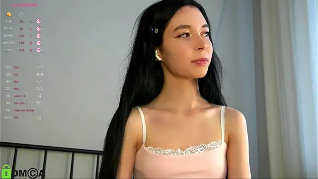 Snapshot of LittleOriana chatting on 10.02.25 LittleOriana online show from 10.02.25