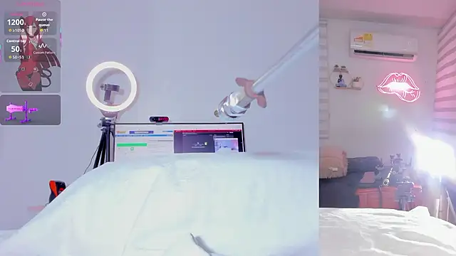 Maria Jones  online show from 01.18.26