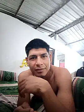 Snapshot of elmazitogrande chatting on 02.08.25 elmazitogrande online show from 02.08.25