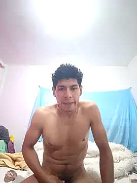 Snapshot of elmazitogrande chatting on 10.17.25 elmazitogrande online show from 10.17.25