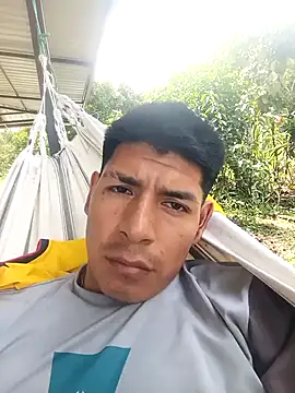 Snapshot of elmazitogrande chatting on 04.21.26 elmazitogrande online show from 04.21.26