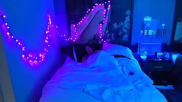 Snapshot of hotemberly_jake chatting on 01.10.25 hotemberly jake online show from 01.10.25