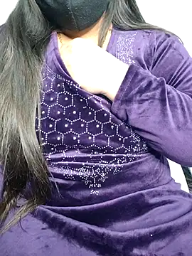 tanvihot2 online show from 11.26.25