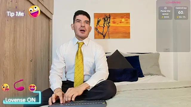 Snapshot of Andrewstelle_coleman chatting on 11.06.25 Andrewstelle coleman online show from 11.06.25