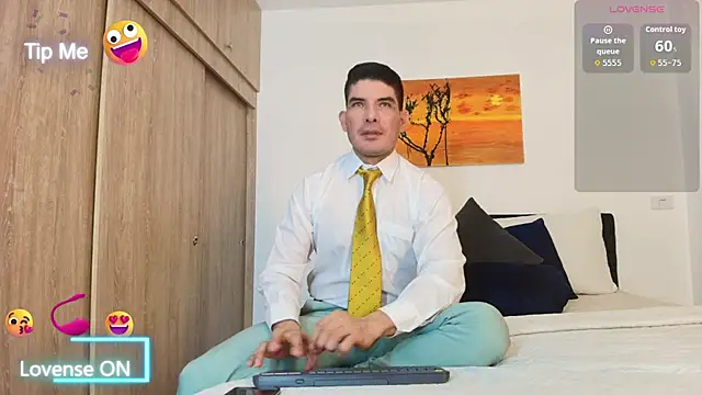 Snapshot of Andrewstelle_coleman chatting on 11.23.25 Andrewstelle coleman online show from 11.23.25