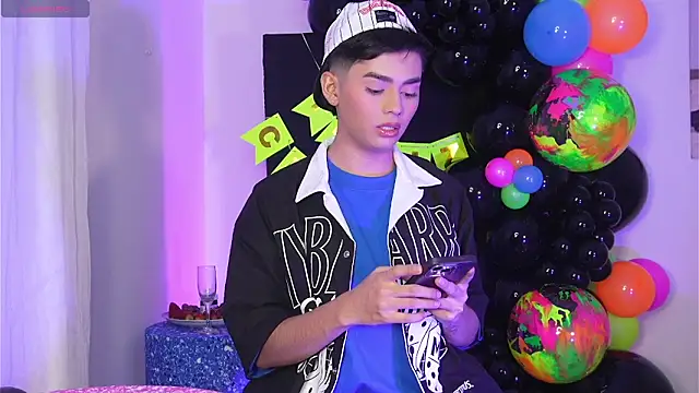 Maxi little online show from 03.01.26