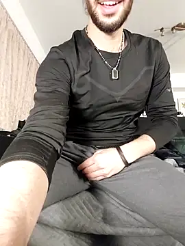 Levi Latino online show from 11.29.25