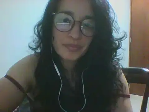 Snapshot of Dayisrik4 chatting on 07.27.26 Dayisrik4 online show from 07.27.26