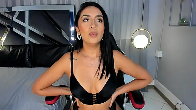 MAGIC AURORAA online show from 01.10.25