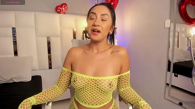 MAGIC AURORAA online show from 02.20.25