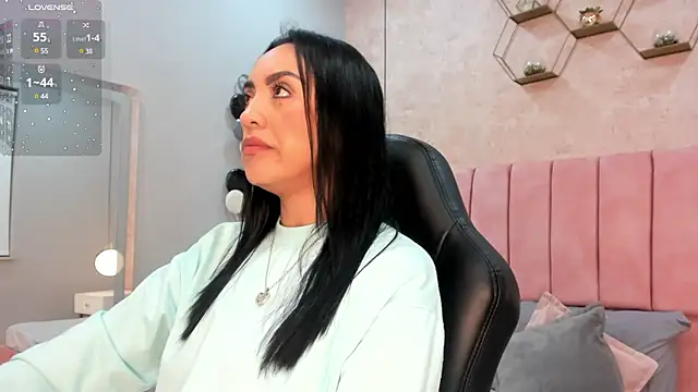 MAGIC AURORAA online show from 03.14.25