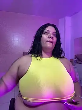 Snapshot of violeta_candyy_ chatting on 12.22.25 violeta candyy online show from 12.22.25