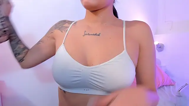 VenusEvans1 online show from 12.15.25