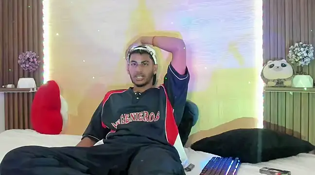 Snapshot of Evans777_ chatting on 01.10.25 Evans777 online show from 01.10.25