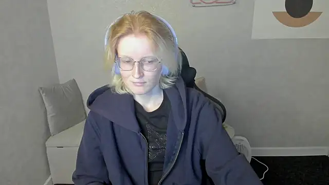 Snapshot of ElizabethHarpper chatting on 09.13.25 ElizabethHarpper online show from 09.13.25