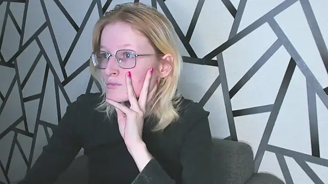 ElizabethHarpper online show from 11.06.25