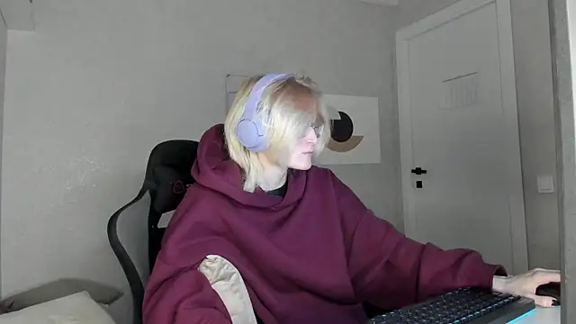 ElizabethHarpper online show from 11.10.25