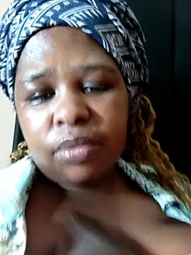 SexyLadyBoosxx online show from 12.17.25