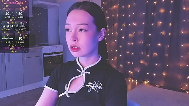 kittenrisha online show from 12.17.25