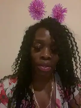 Snapshot of Cherrywood5 chatting on 01.04.25 Cherrywood5 online show from 01.04.25