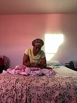 Snapshot of Cherrywood5 chatting on 01.07.25 Cherrywood5 online show from 01.07.25